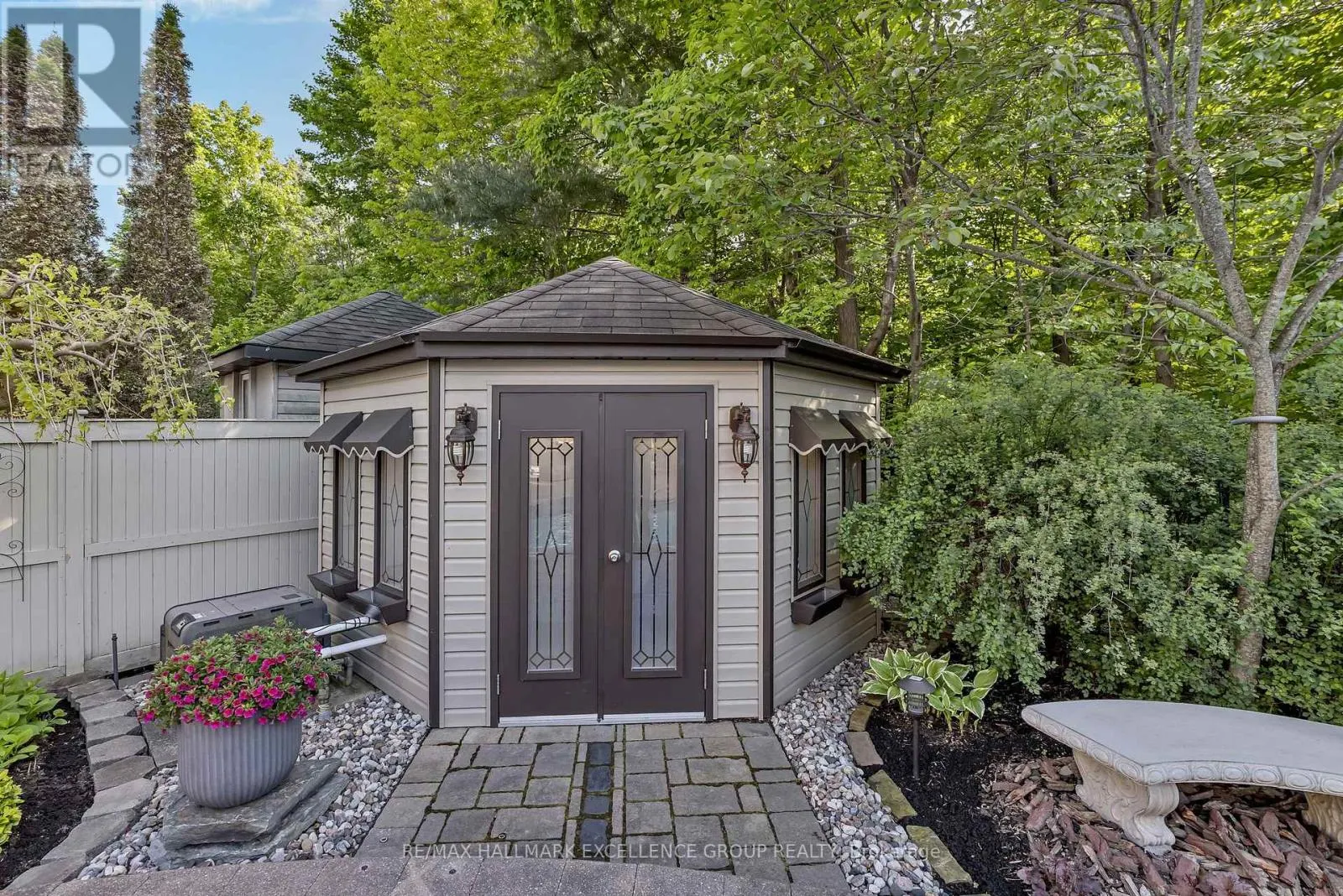 519 EMERALD STREET