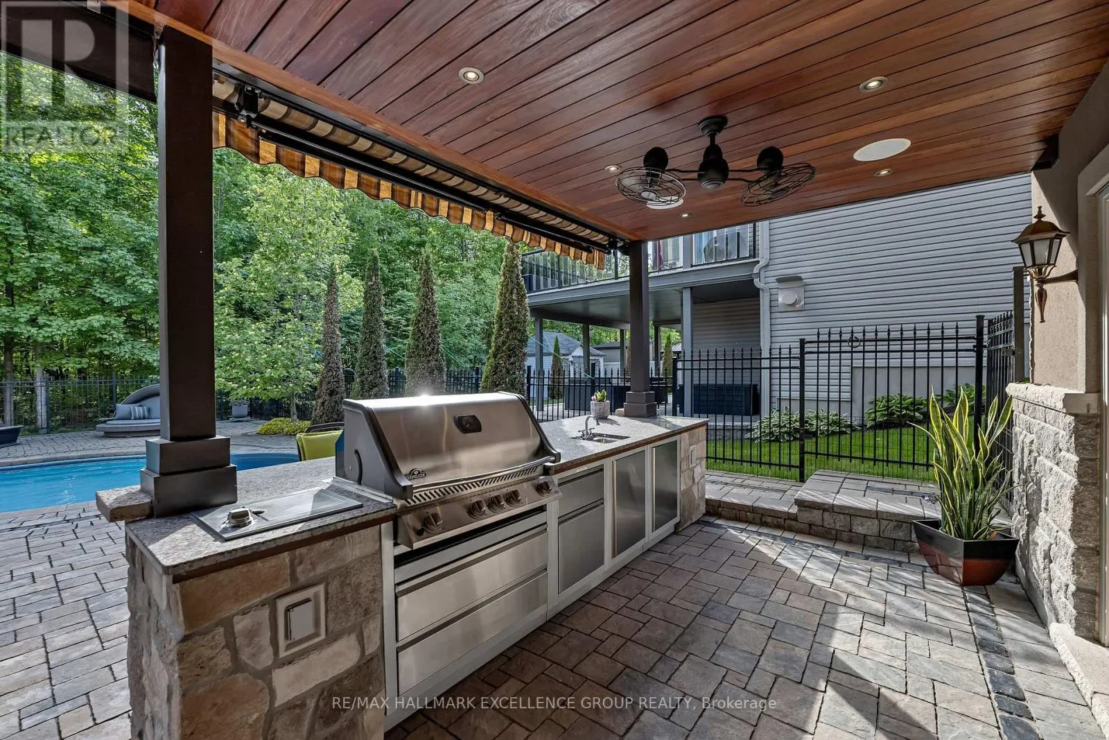 519 EMERALD STREET