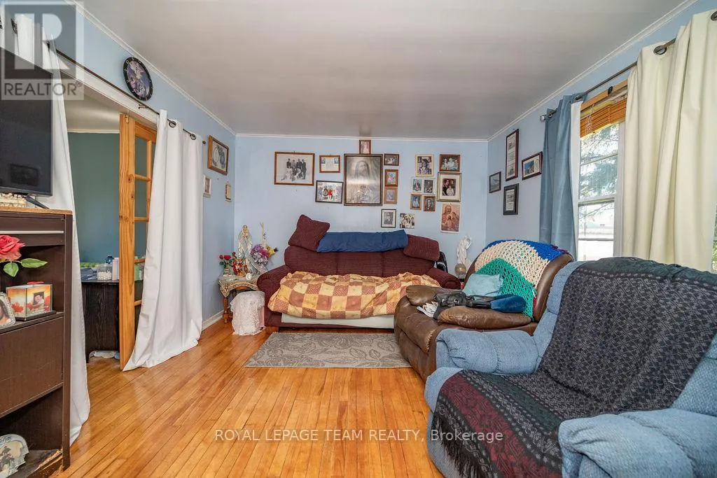 72 SEBASTOPOL DRIVE