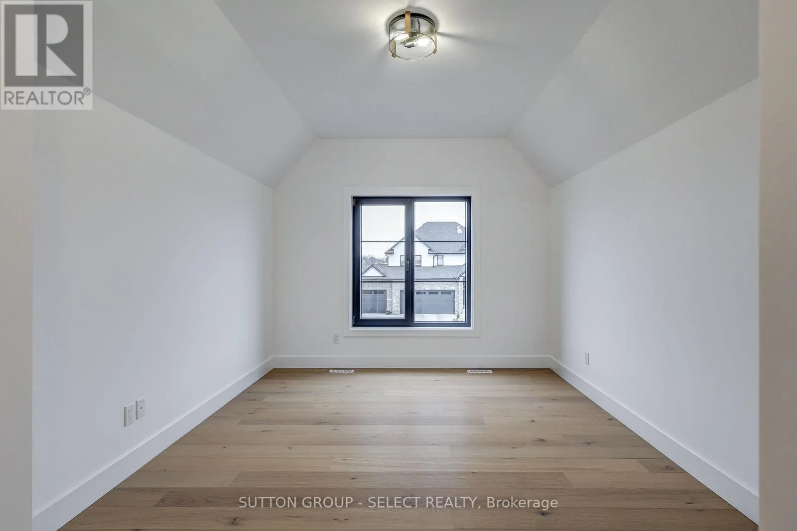 5 SYCAMORE ROAD