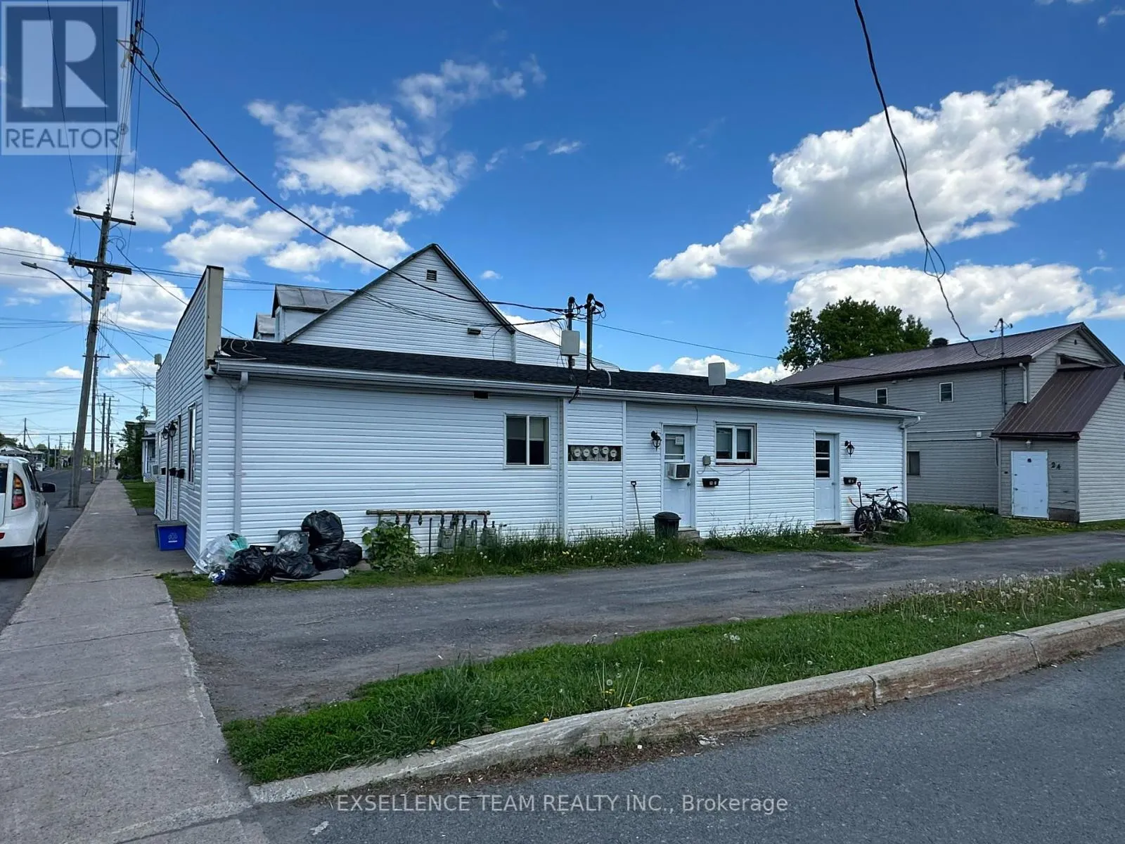 28 LOCHIEL STREET