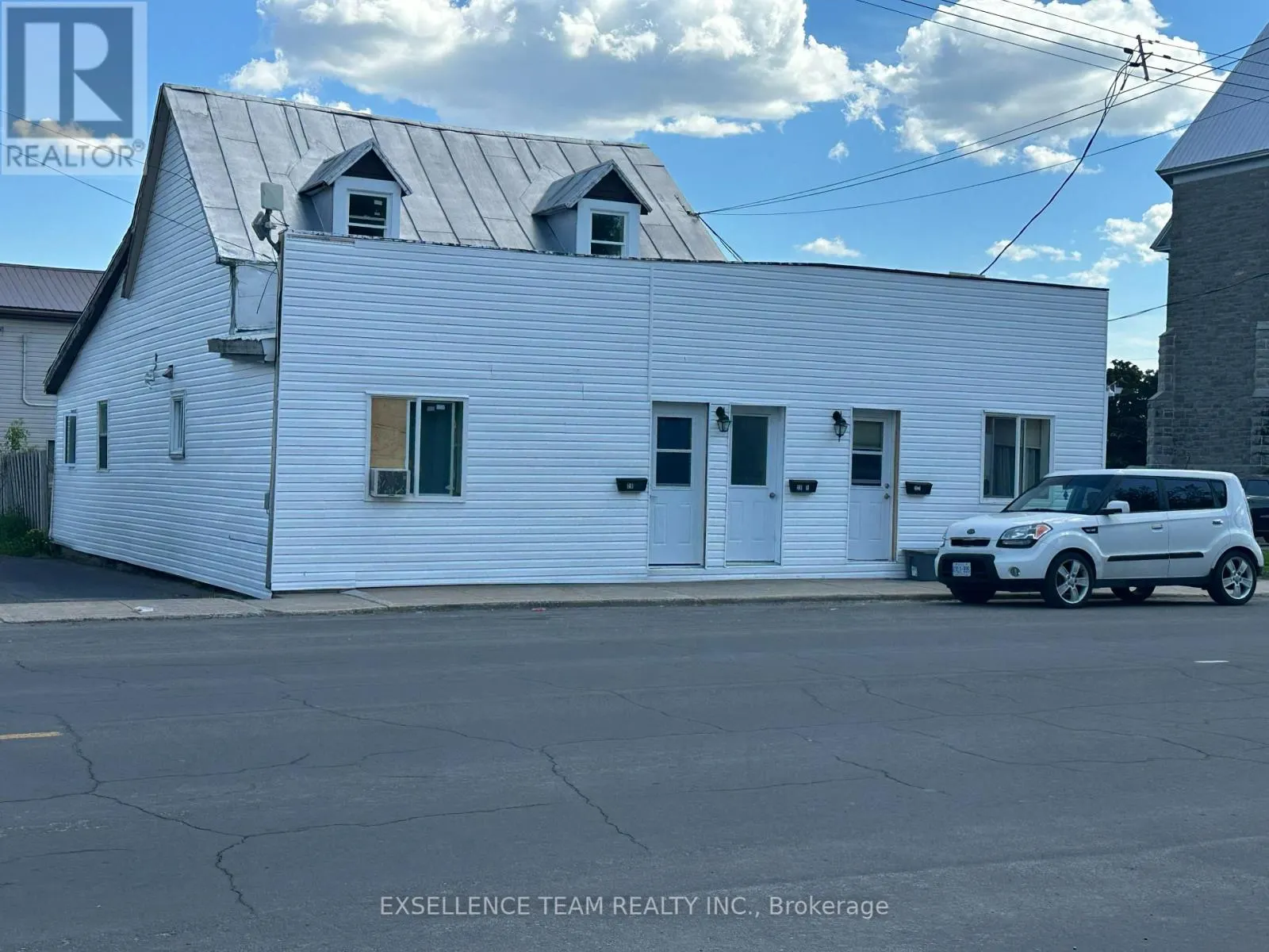 28 LOCHIEL STREET