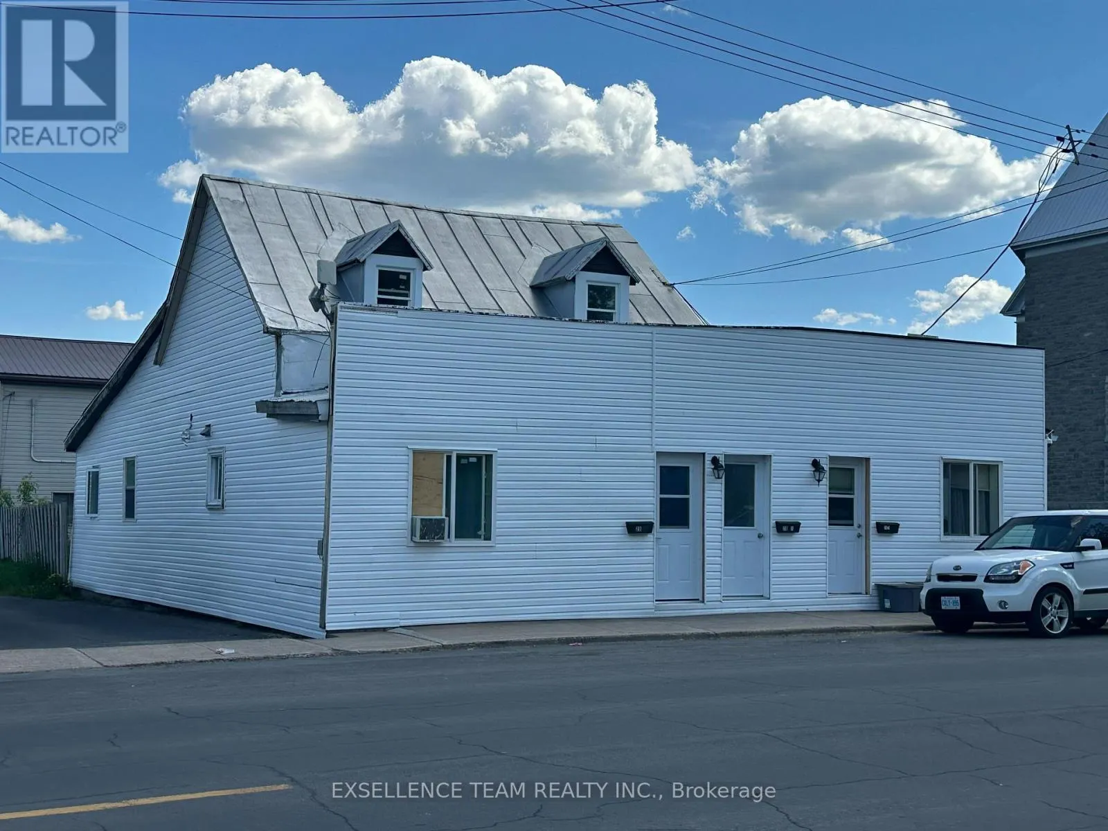 28 LOCHIEL STREET