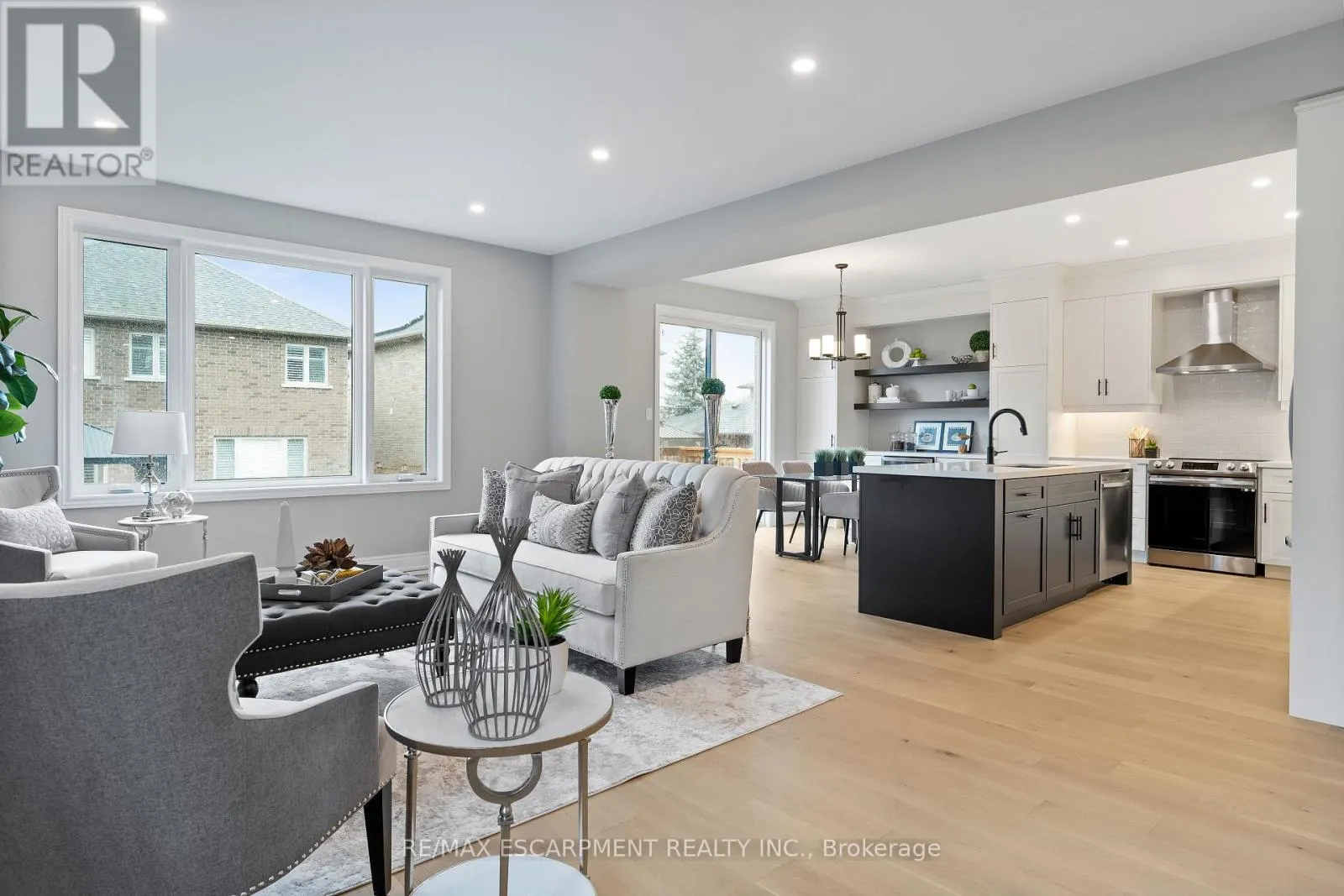 65 SEABREEZE CRESCENT
