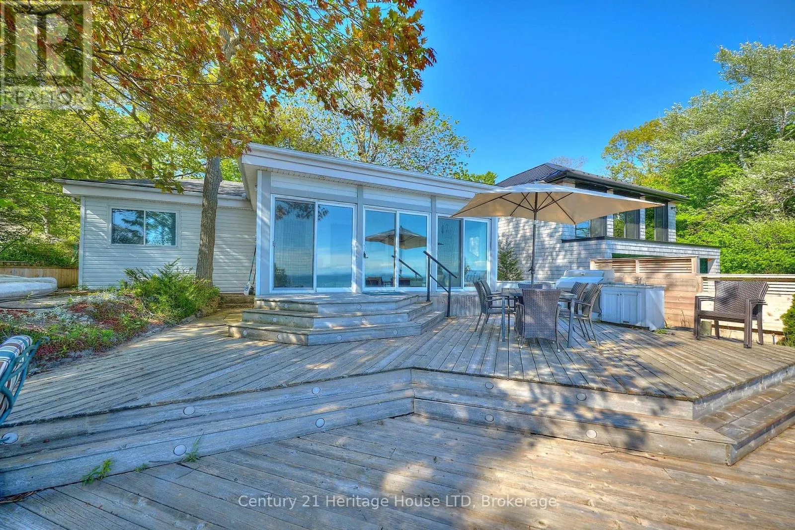 2901 VIMY ROAD