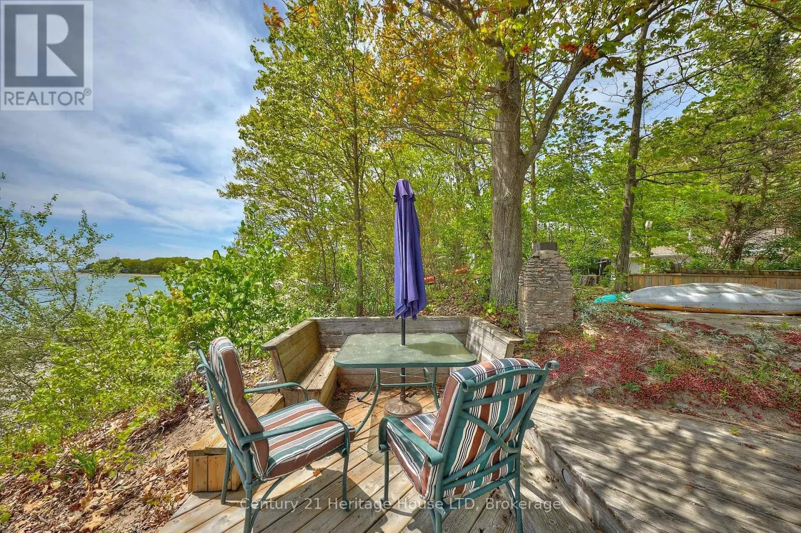 2901 VIMY ROAD