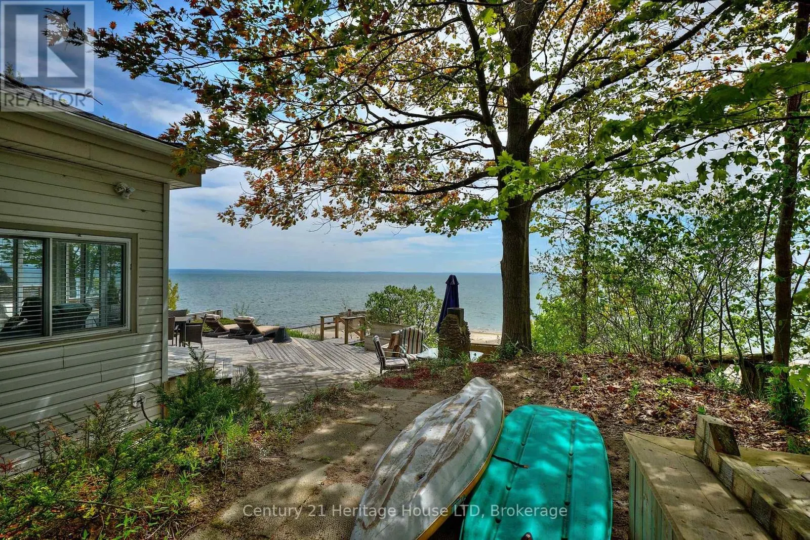 2901 VIMY ROAD