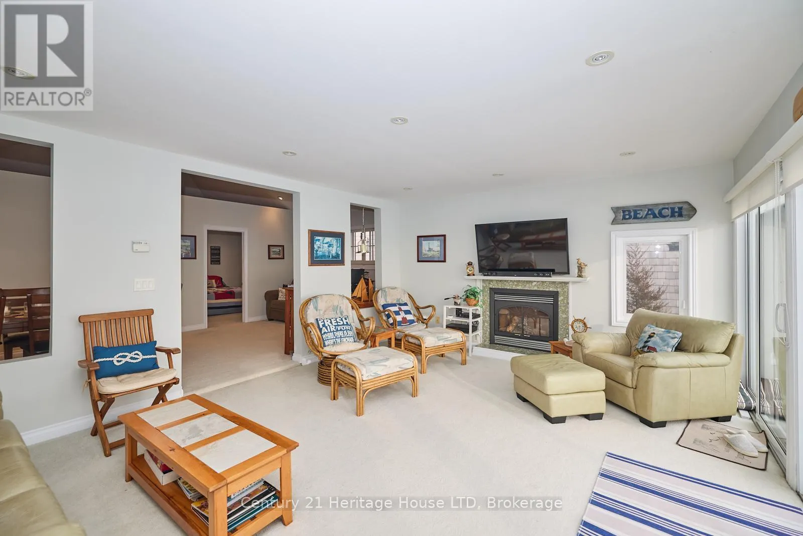 2901 VIMY ROAD