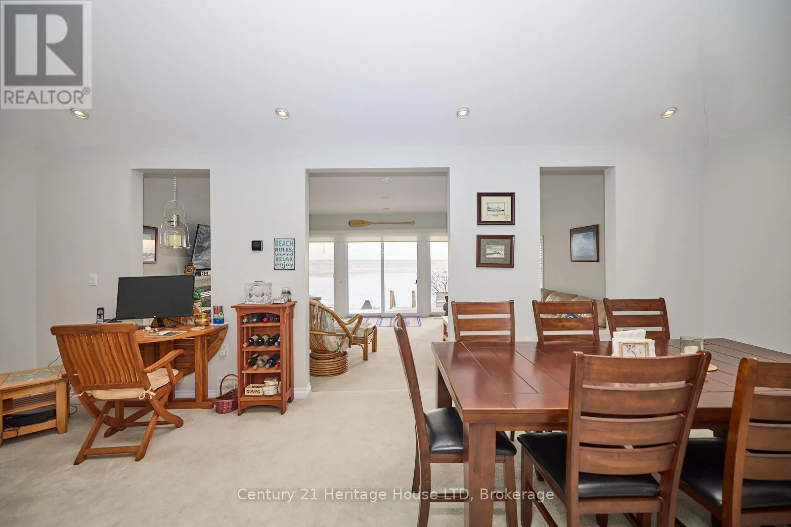 2901 VIMY ROAD