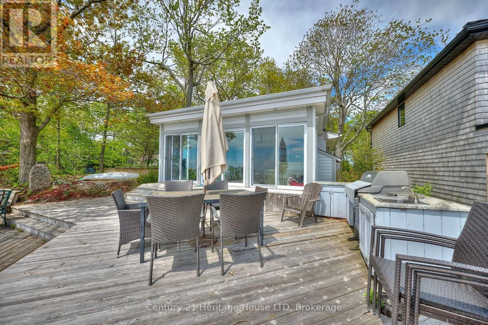 2901 VIMY ROAD
