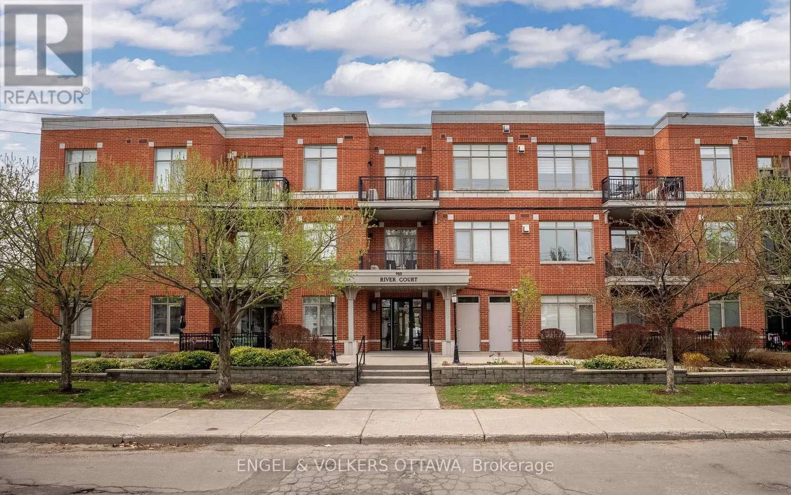 107 - 950 MARGUERITE AVENUE
