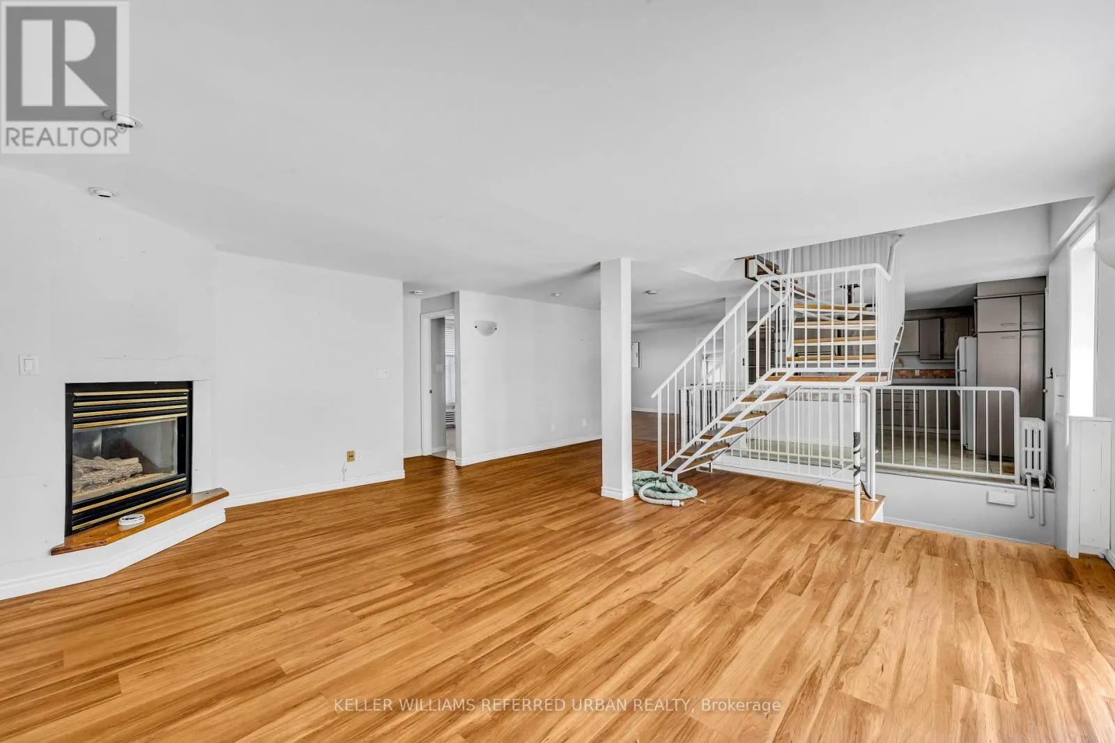 319 DIVISION STREET