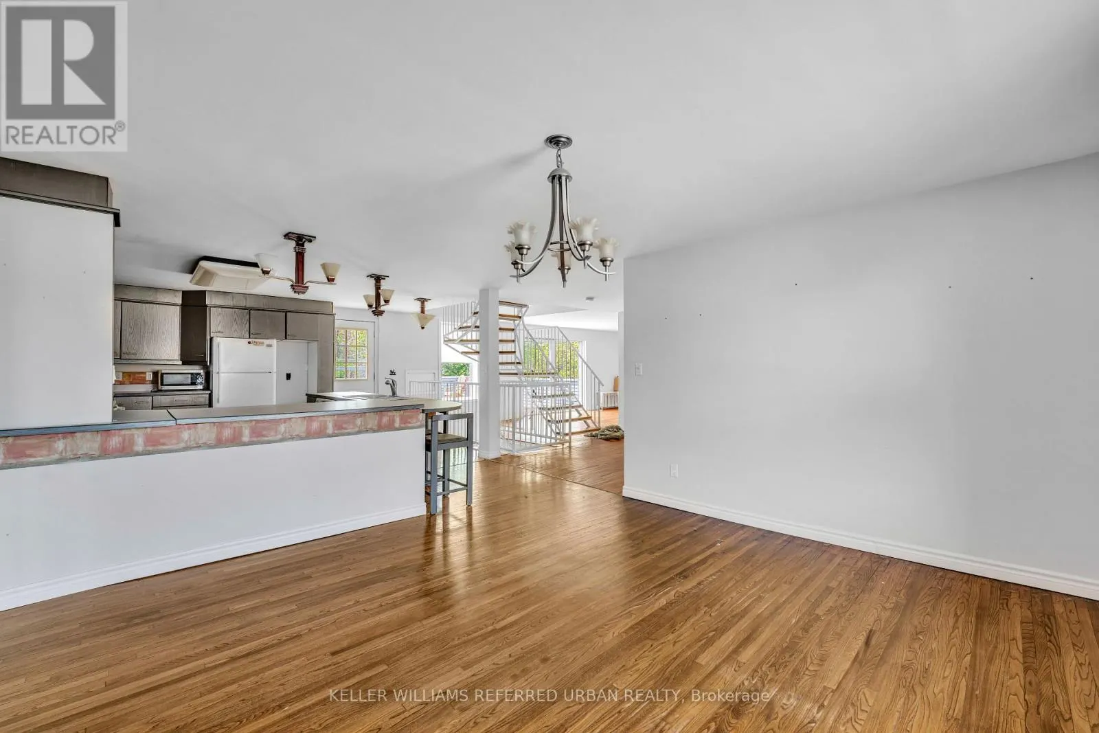 319 DIVISION STREET