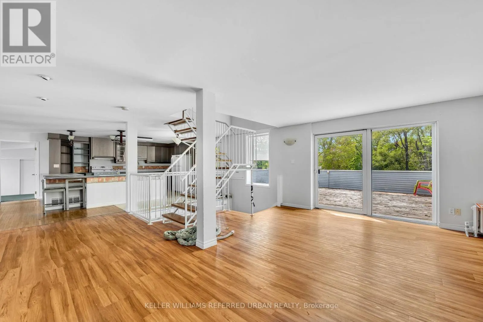 319 DIVISION STREET