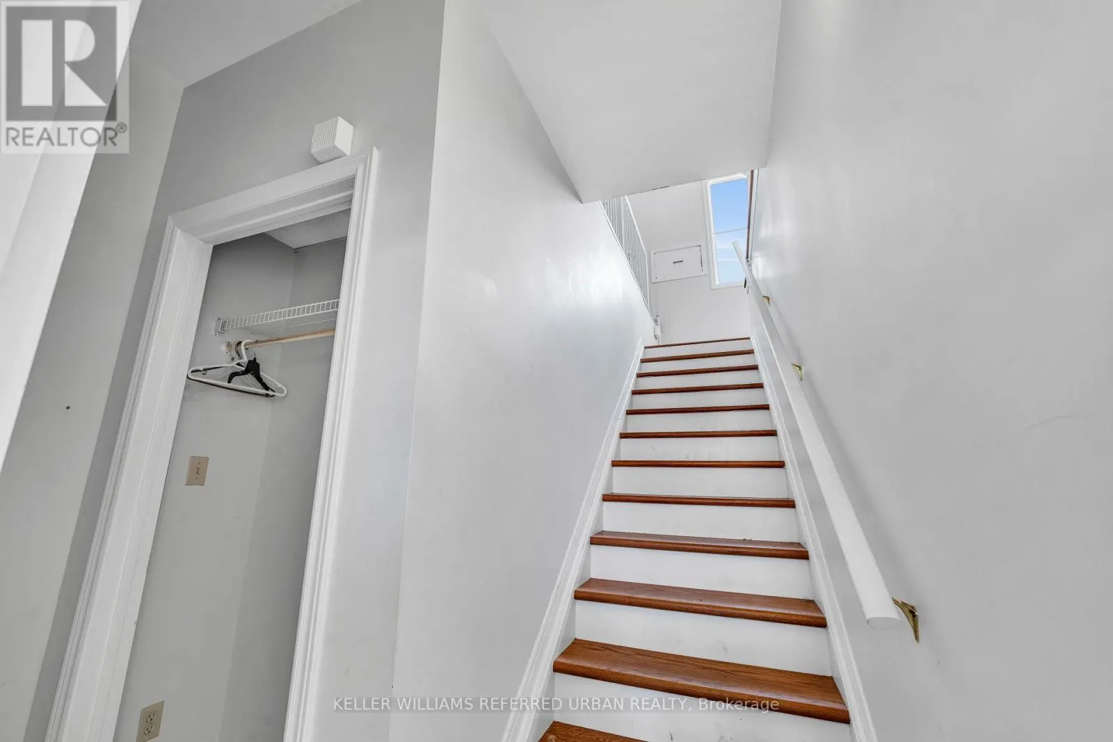 319 DIVISION STREET