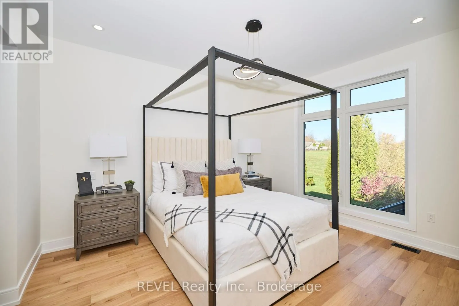 87 PORT ROBINSON ROAD