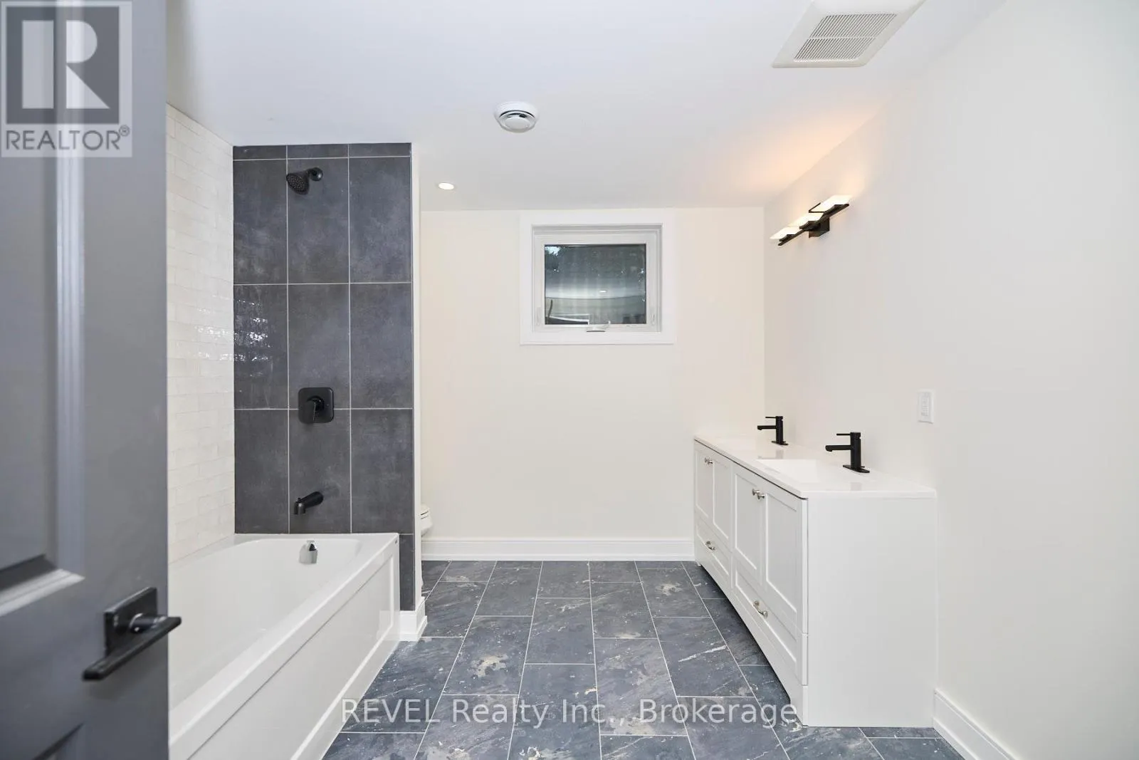 87 PORT ROBINSON ROAD
