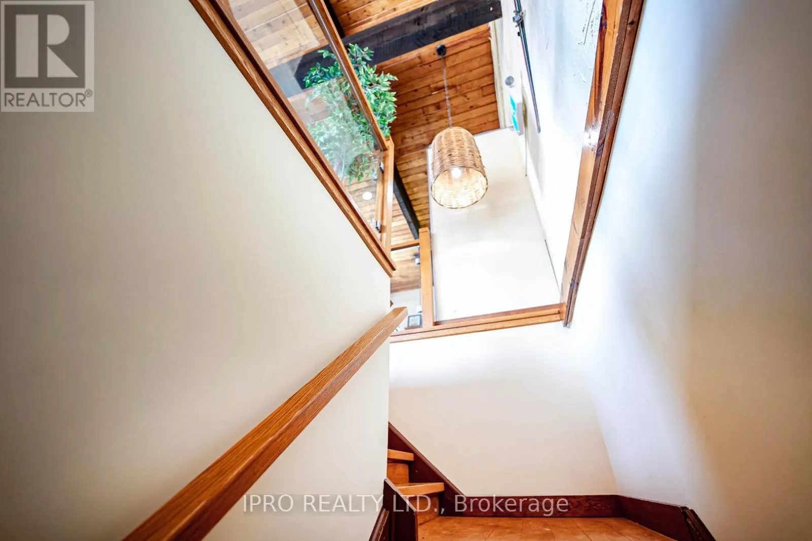 157 TYROLEAN LANE
