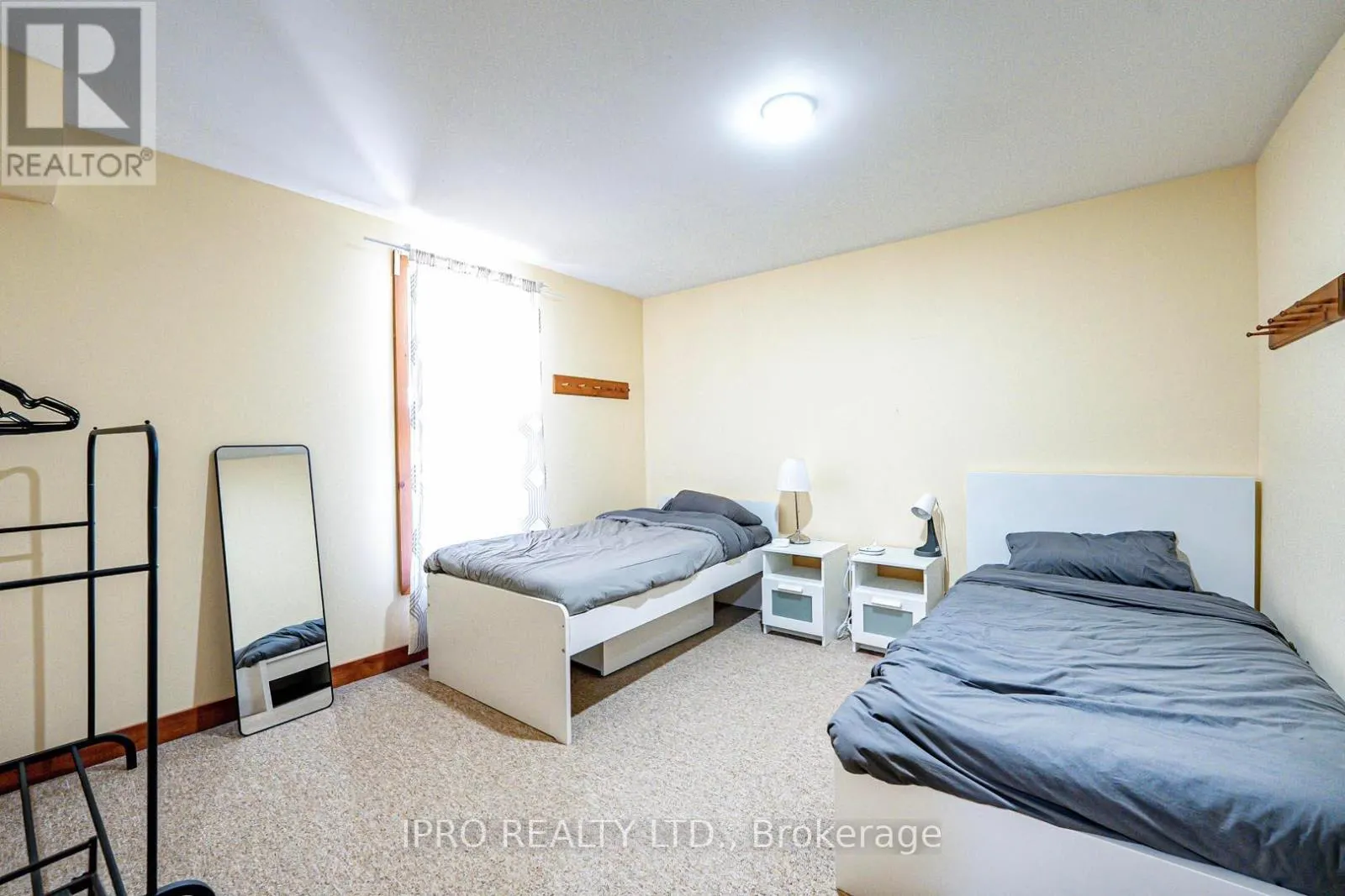 157 TYROLEAN LANE