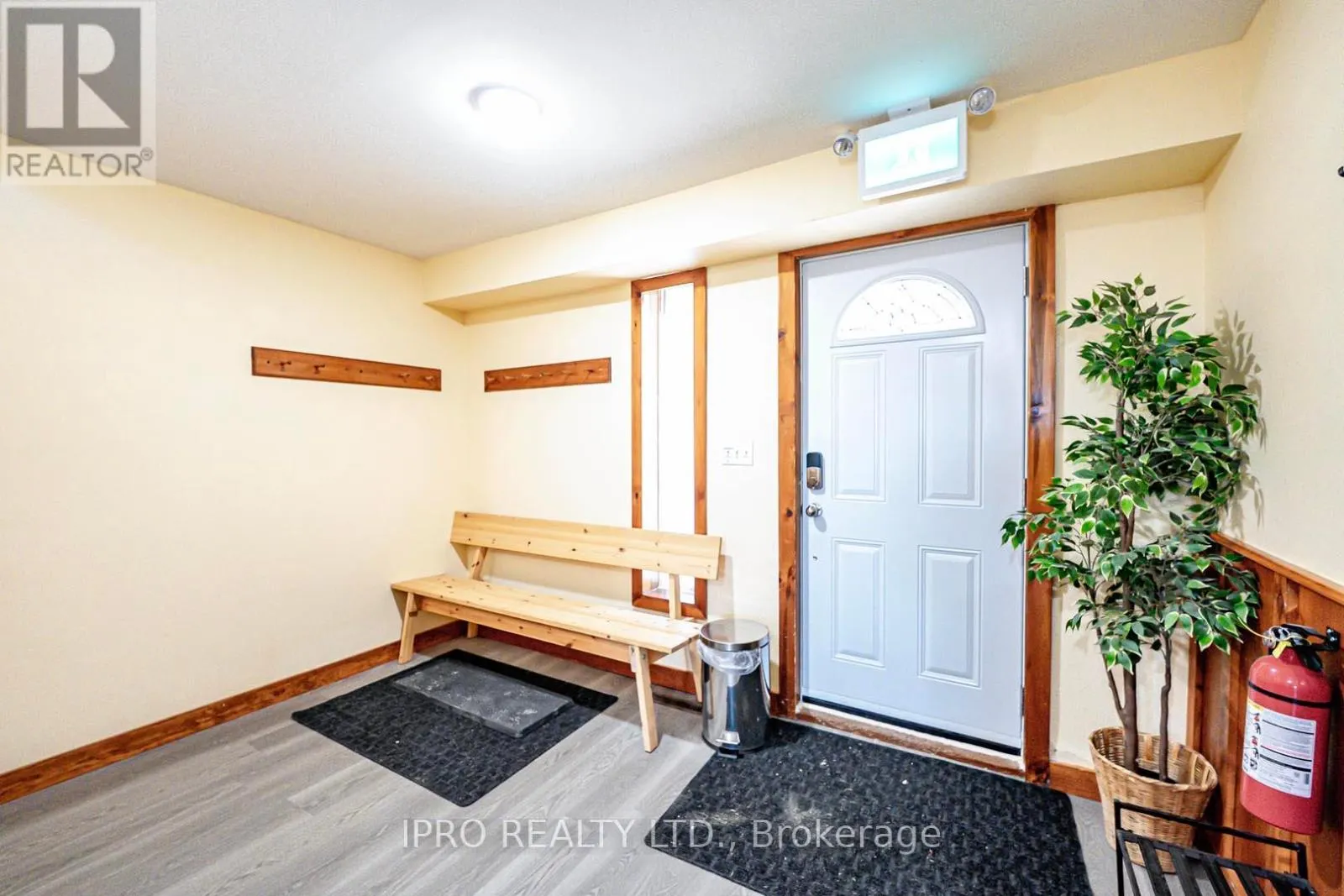 157 TYROLEAN LANE