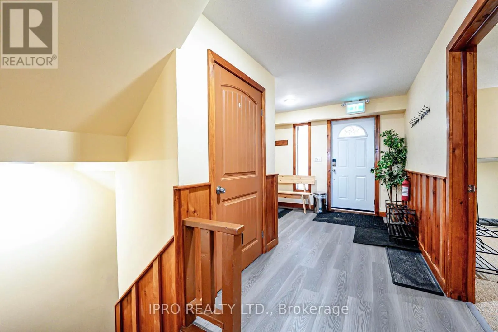 157 TYROLEAN LANE