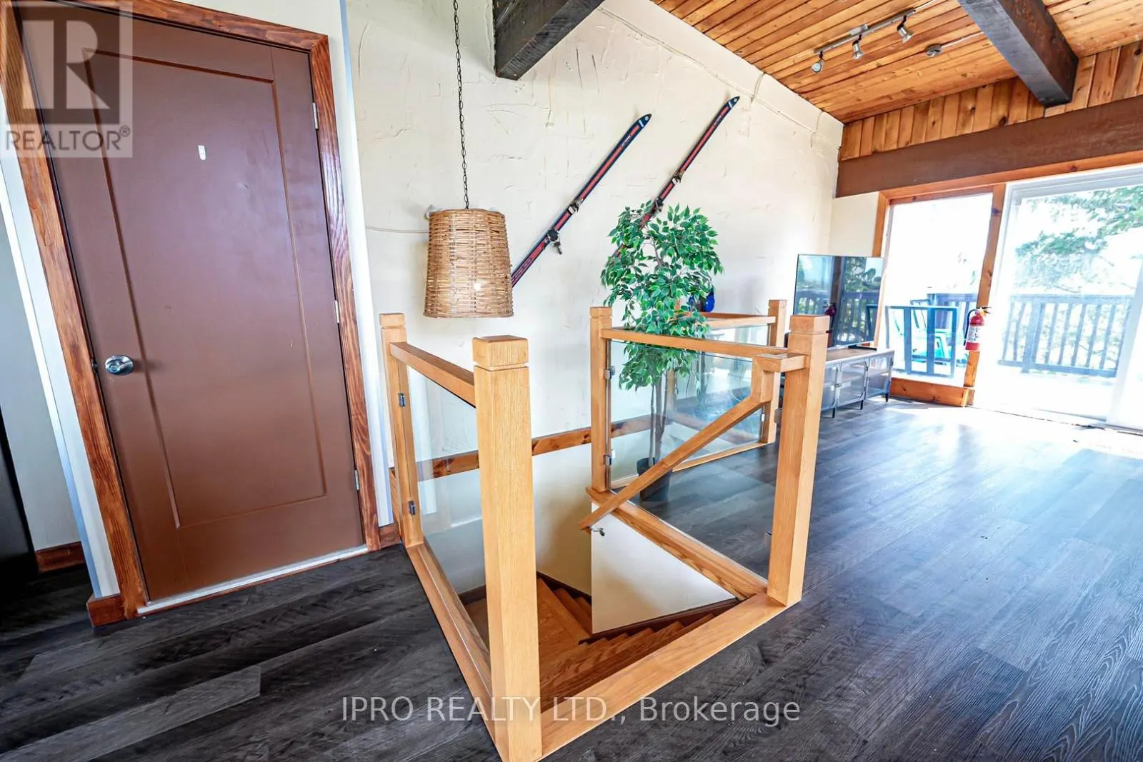 157 TYROLEAN LANE