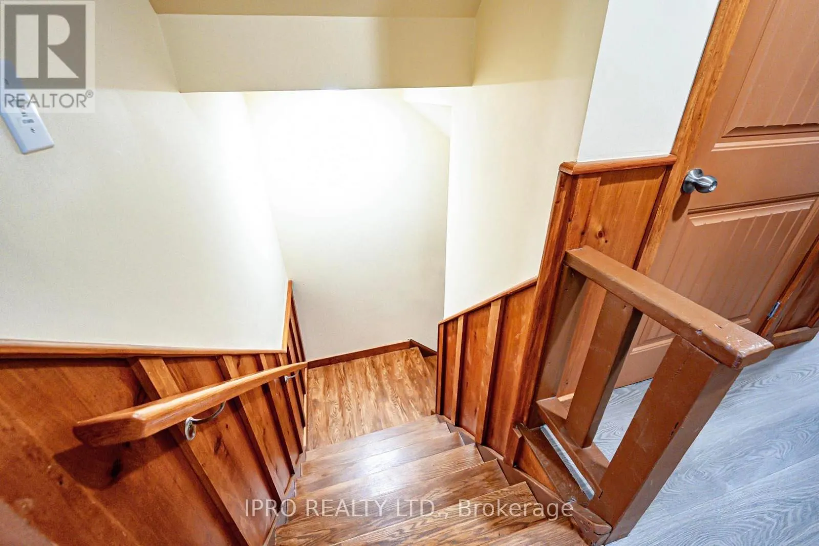 157 TYROLEAN LANE
