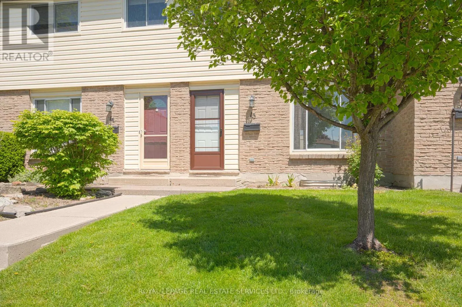 13 - 215 TRUDEAU DRIVE