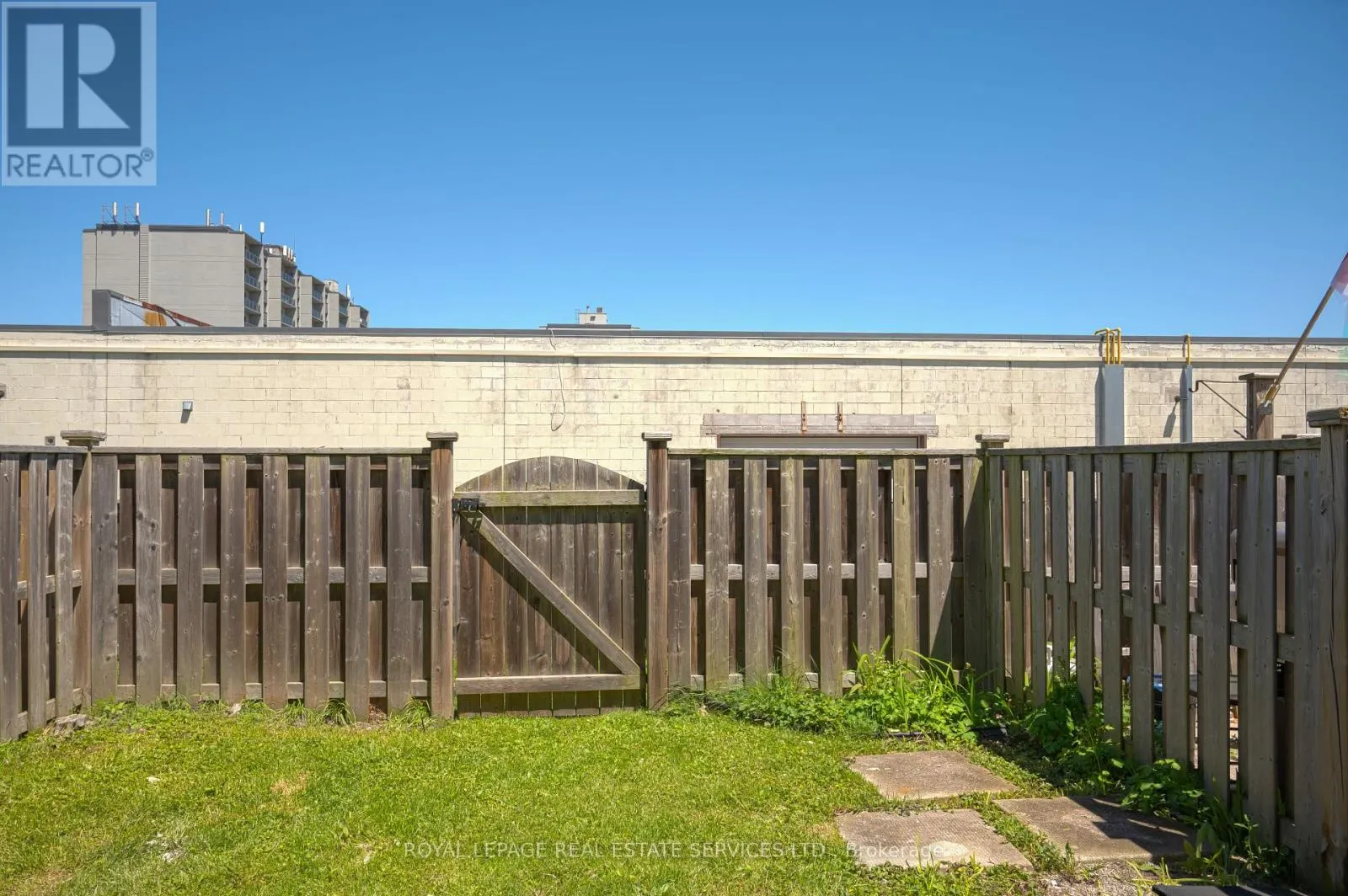 13 - 215 TRUDEAU DRIVE