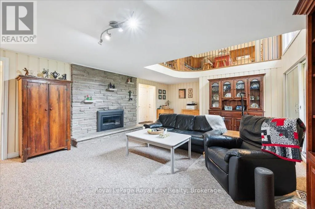 4540 20 SIDE ROAD N
