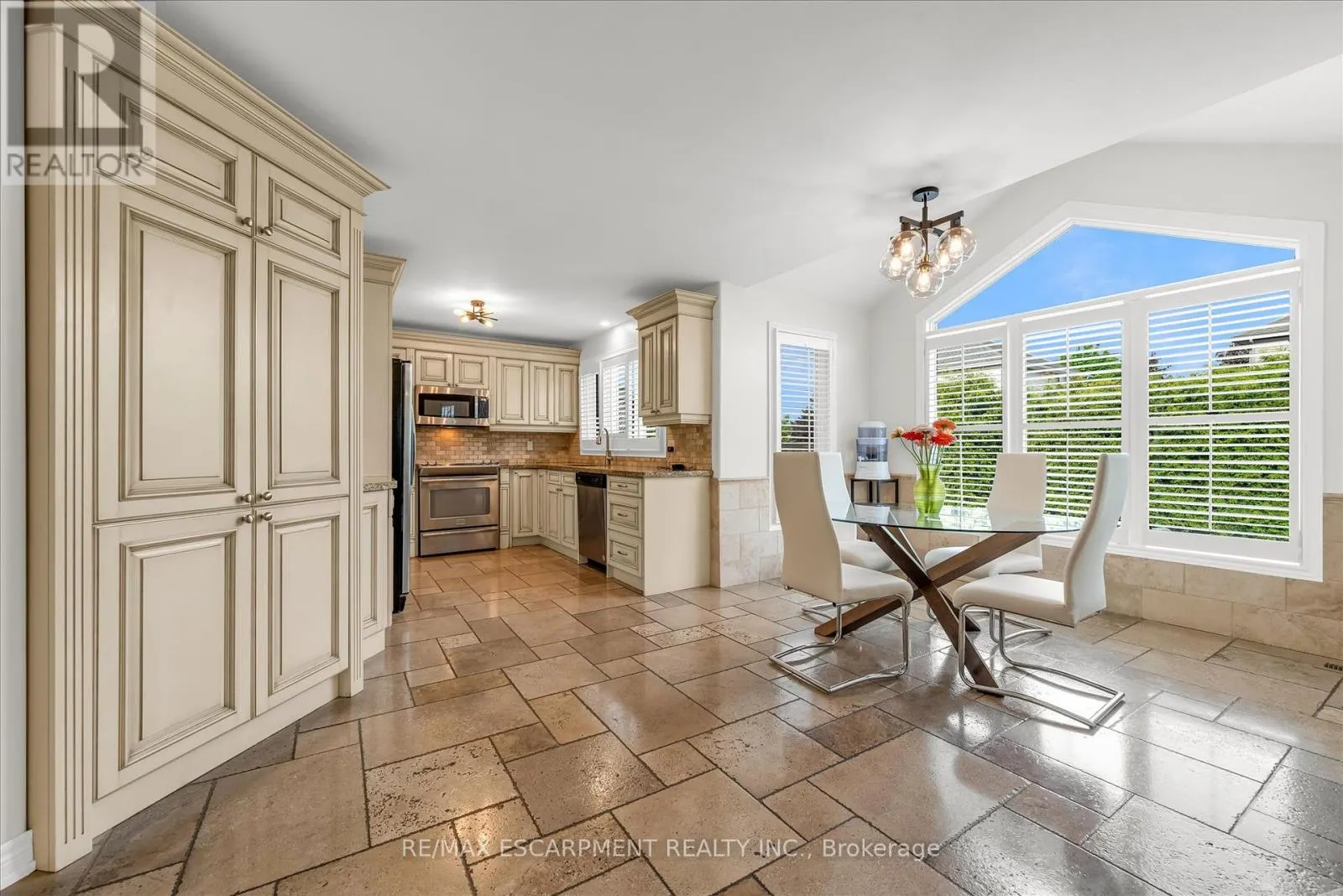 75 GATESTONE DRIVE