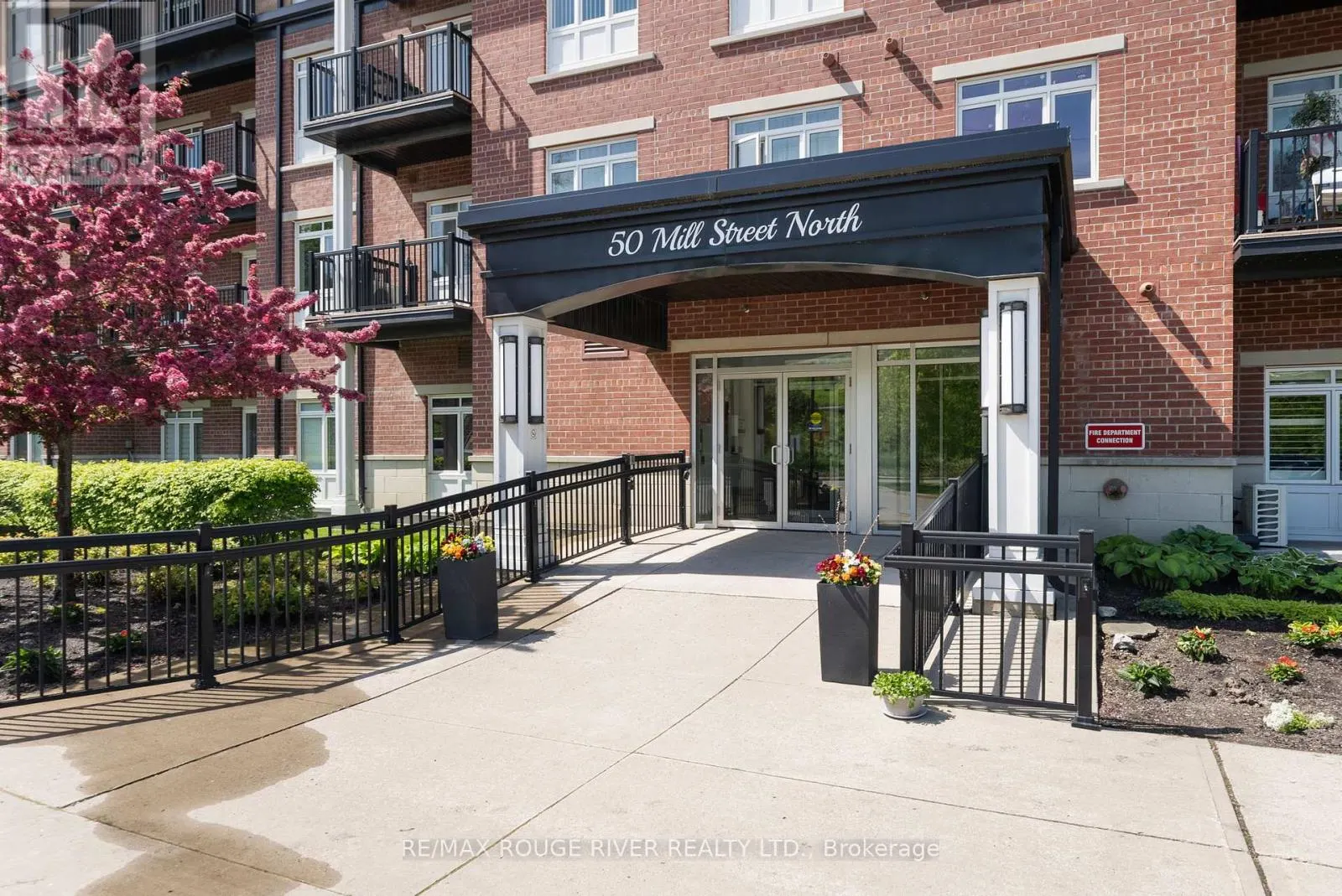 202 - 50 MILL STREET N