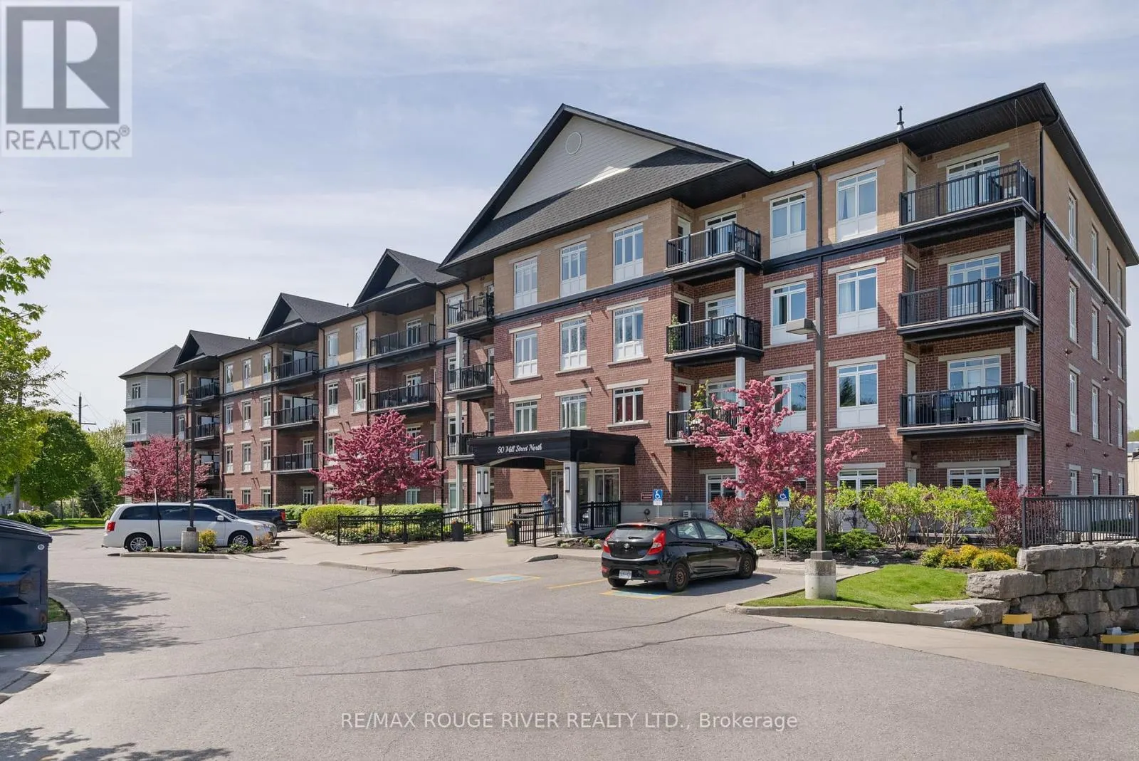 202 - 50 MILL STREET N