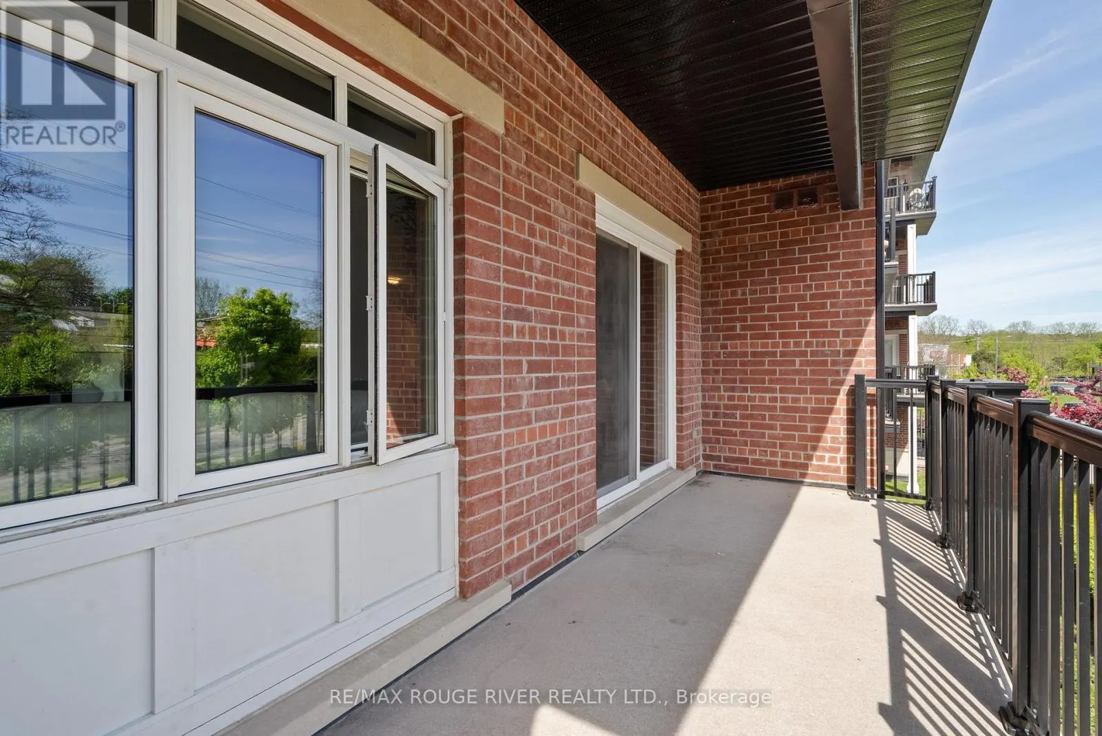 202 - 50 MILL STREET N