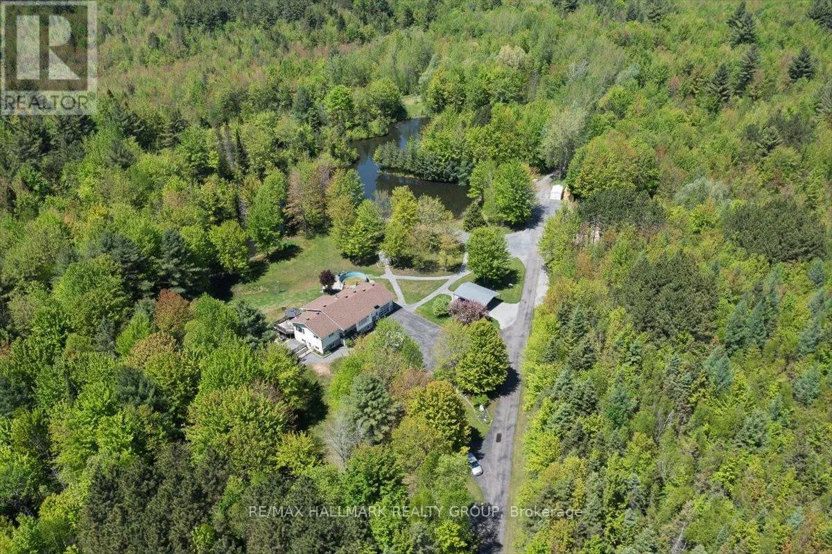 1720 DES PINS ROAD