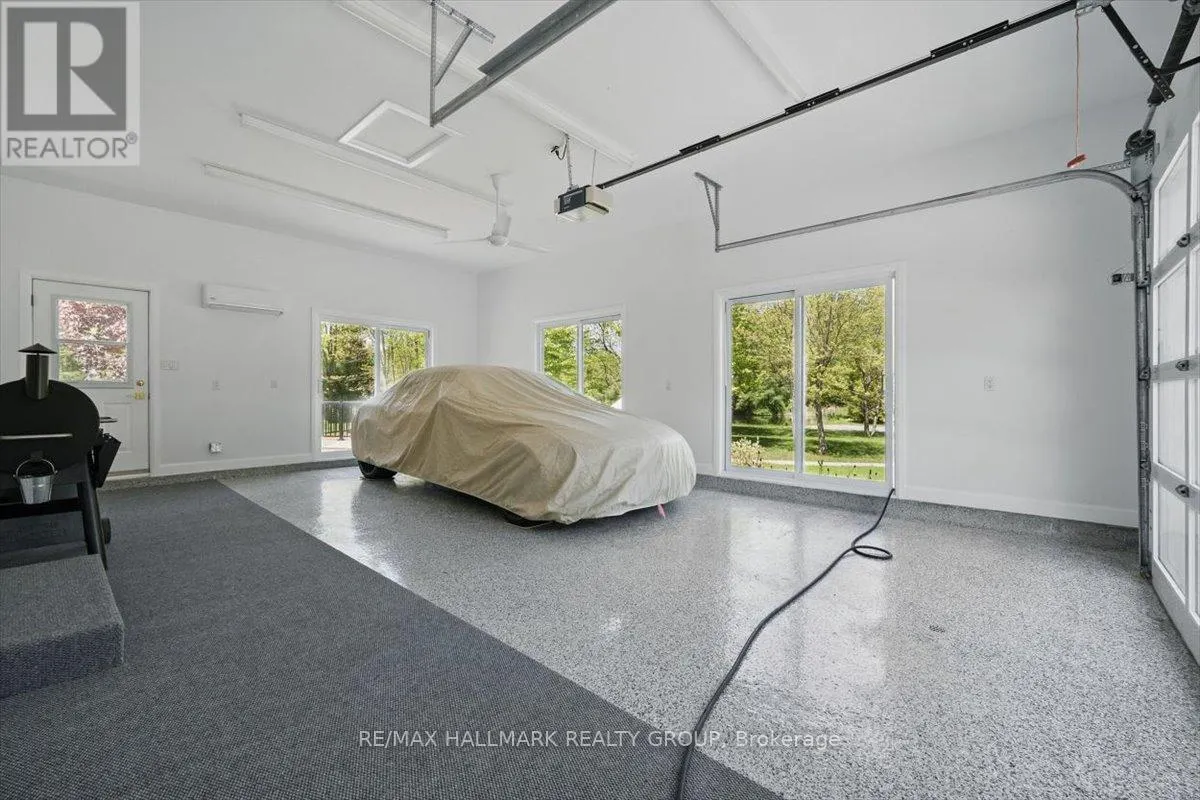1720 DES PINS ROAD