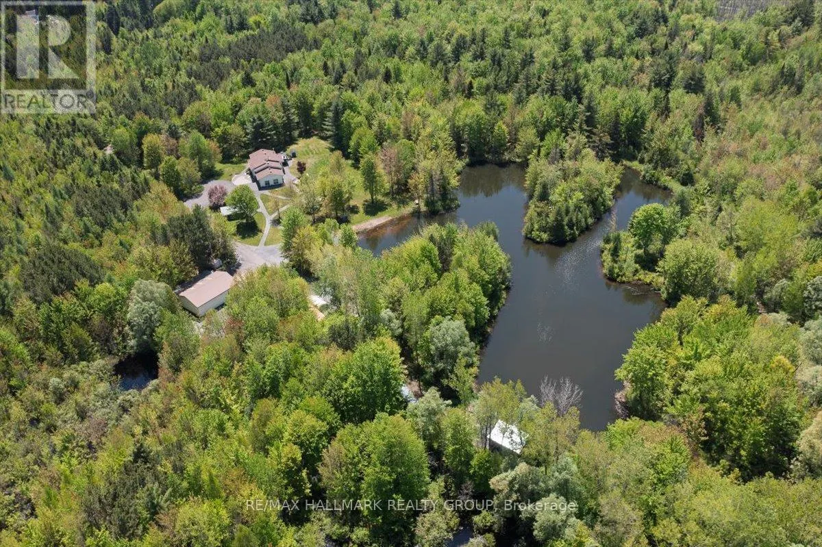 1720 DES PINS ROAD