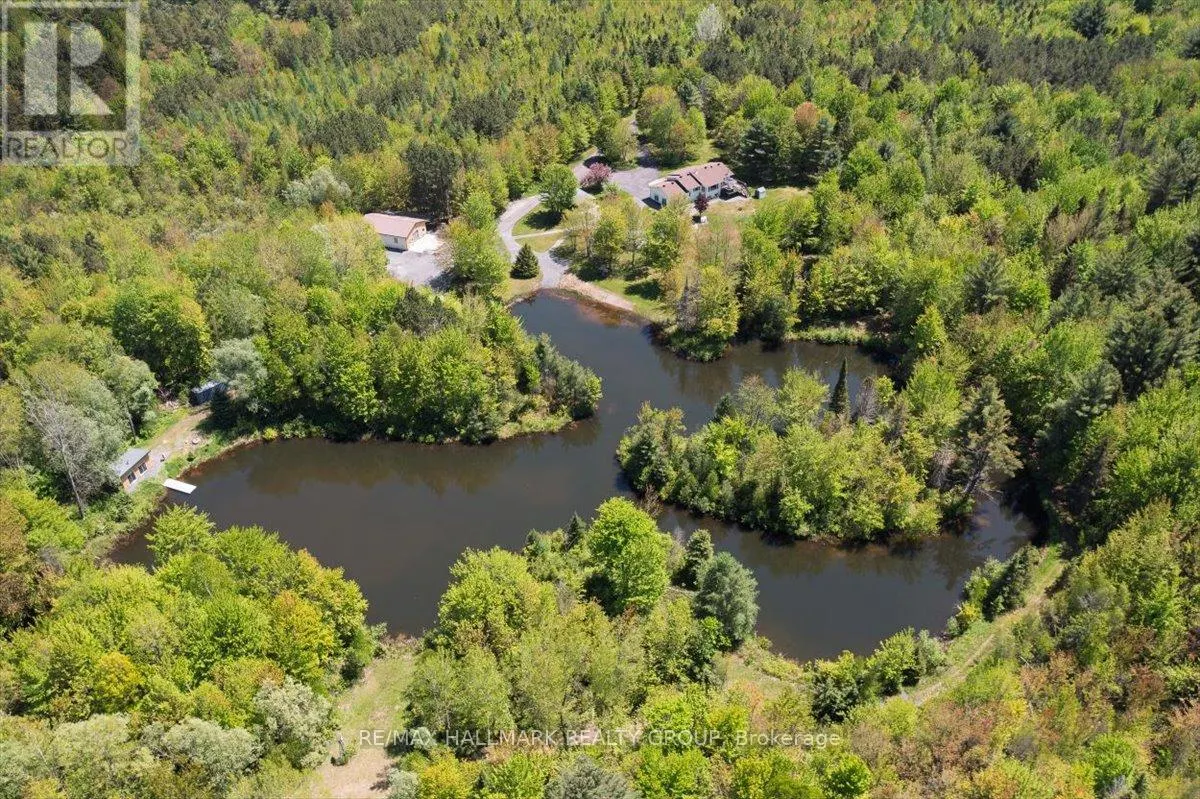 1720 DES PINS ROAD