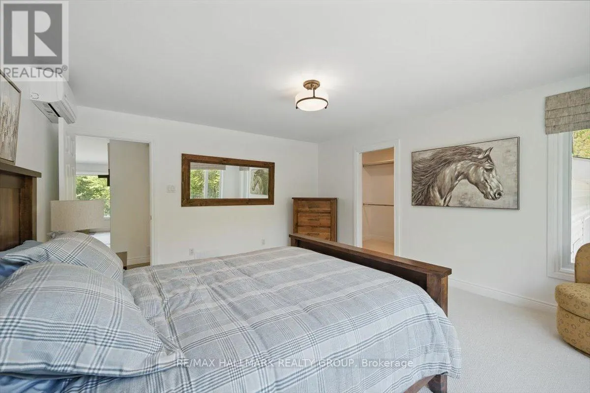 1720 DES PINS ROAD