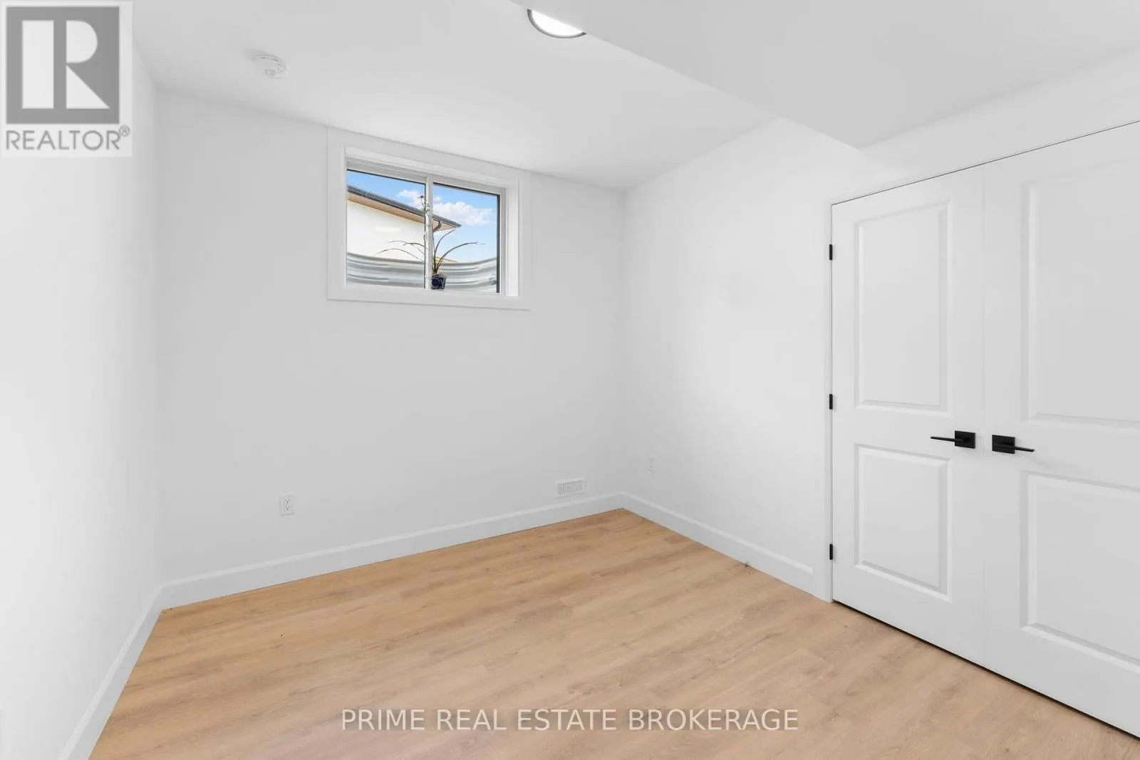 3 - 106 COASTAL CRESCENT, #3