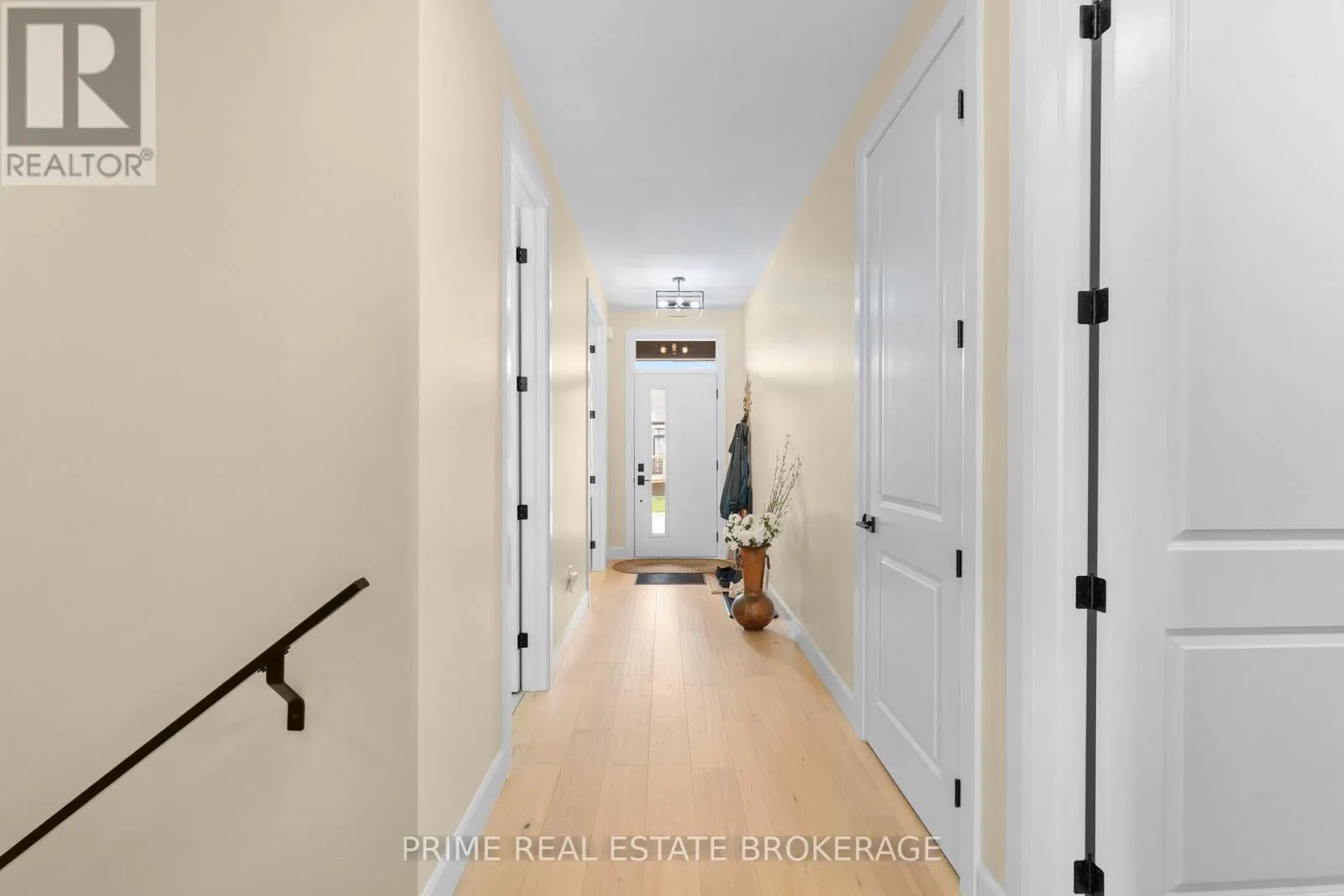 3 - 106 COASTAL CRESCENT, #3