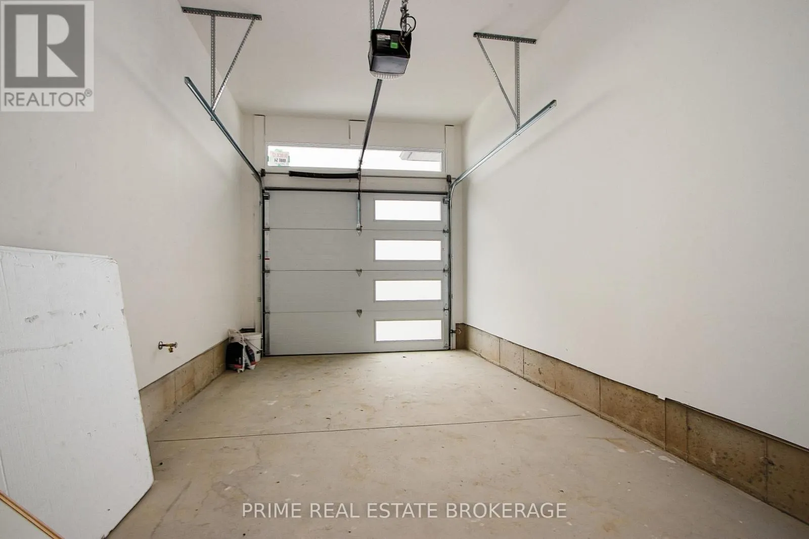 3 - 106 COASTAL CRESCENT, #3