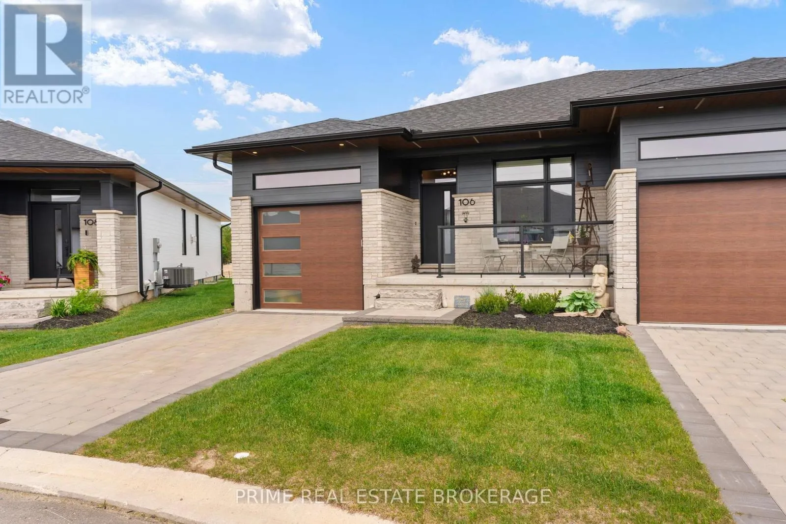 3 - 106 COASTAL CRESCENT, #3