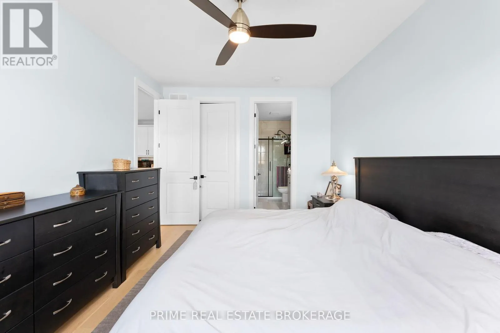 3 - 106 COASTAL CRESCENT, #3