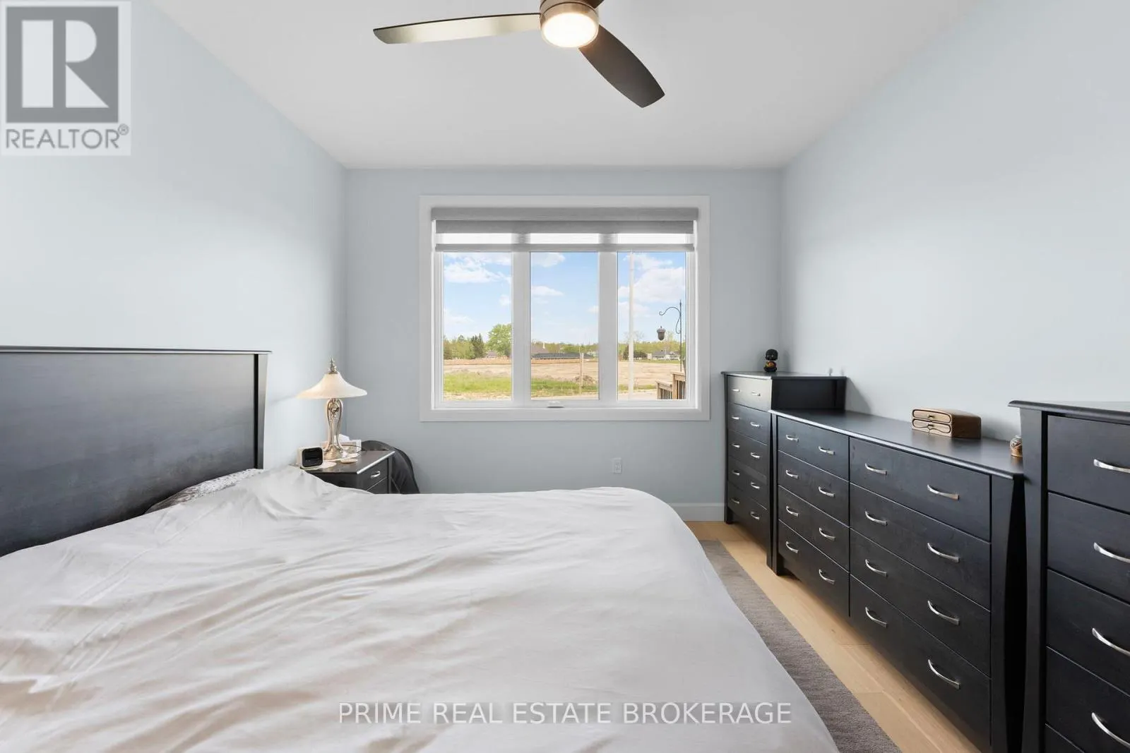 3 - 106 COASTAL CRESCENT, #3