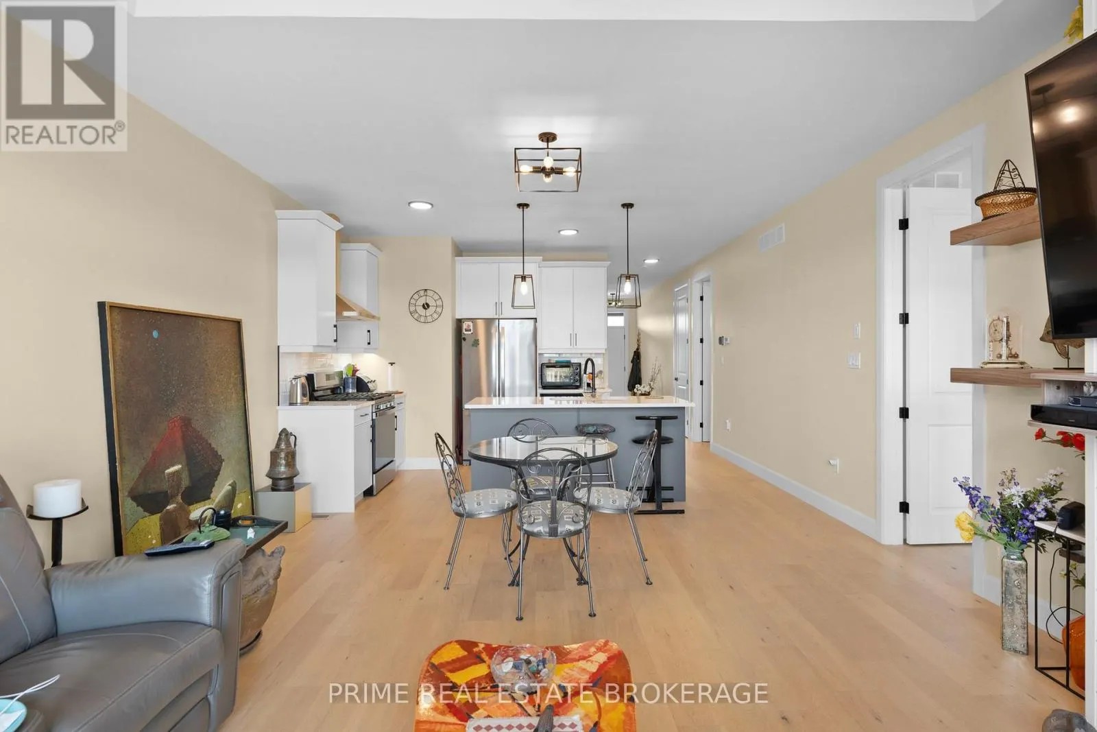 3 - 106 COASTAL CRESCENT, #3