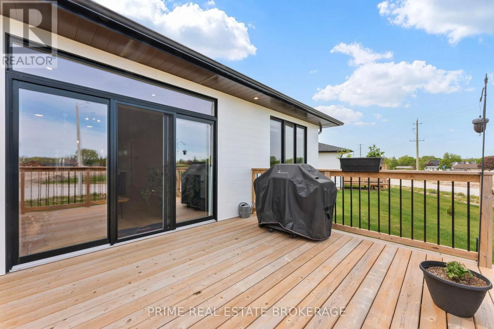 3 - 106 COASTAL CRESCENT, #3