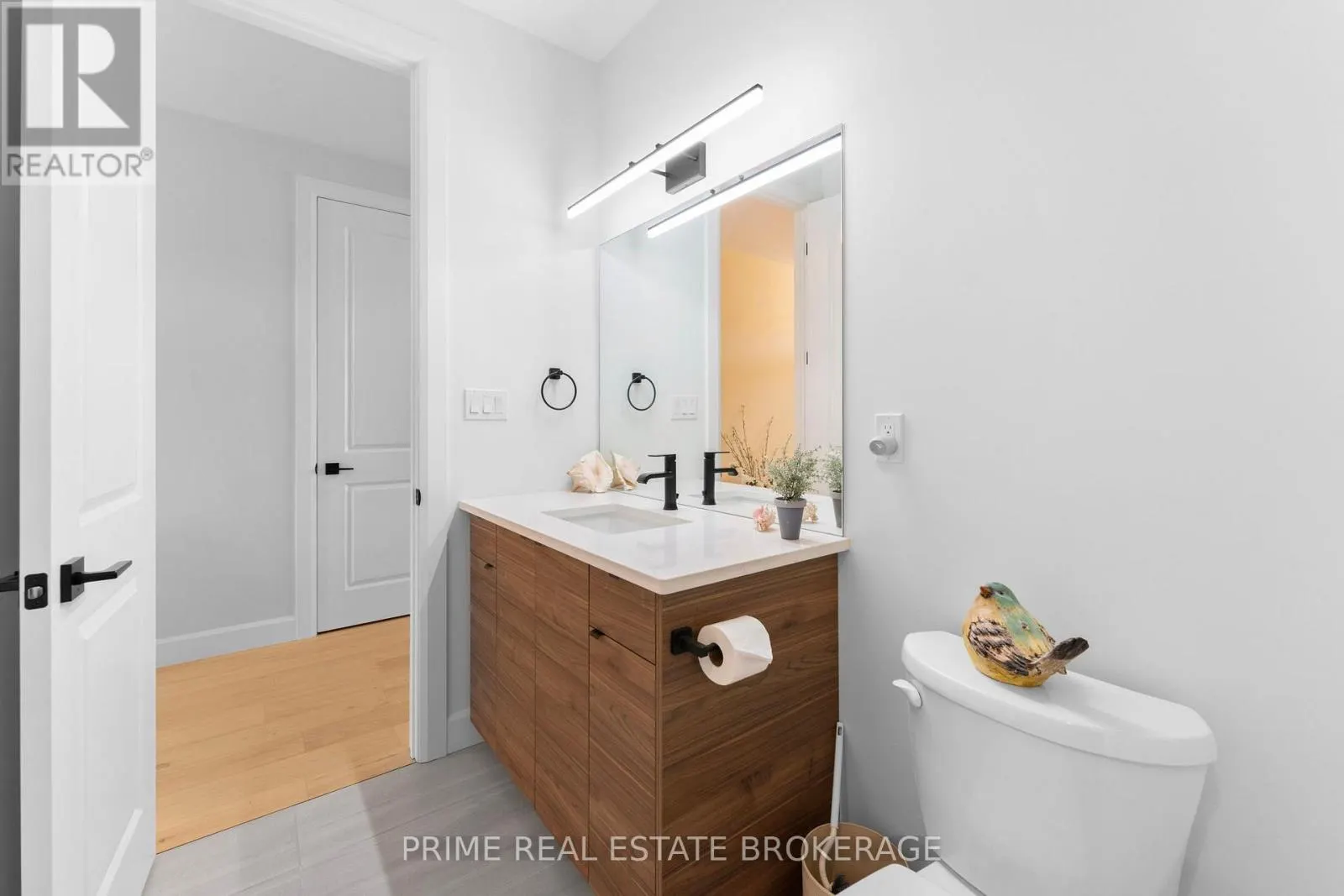 3 - 106 COASTAL CRESCENT, #3