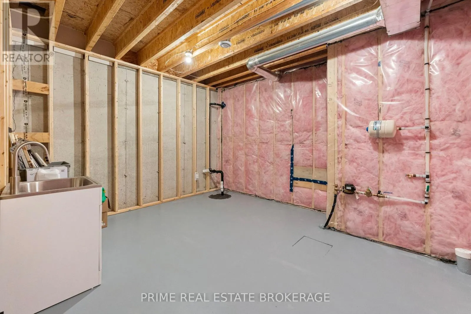 3 - 106 COASTAL CRESCENT, #3
