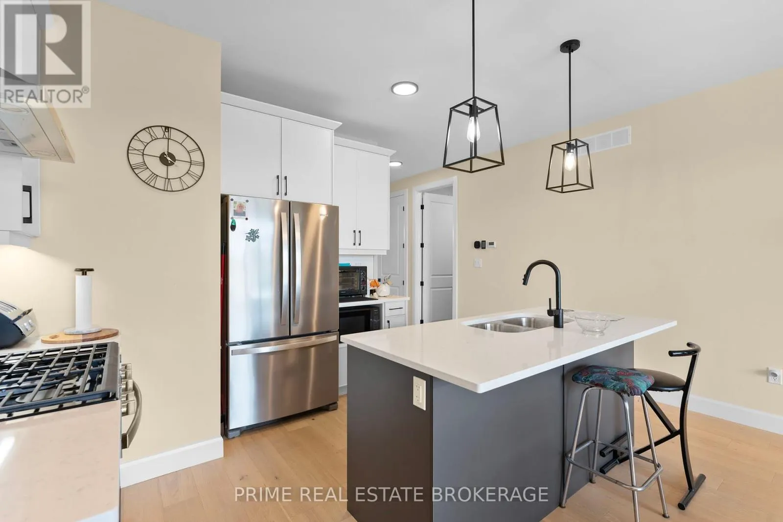 3 - 106 COASTAL CRESCENT, #3